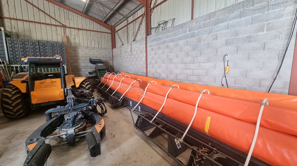 hangar agricole et matériel d’exploitation de l’oliveraie